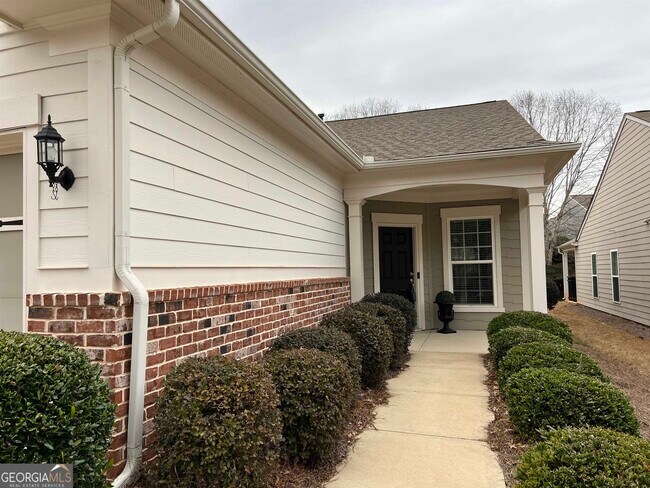 Building Photo - 356 Sandy Springs Dr