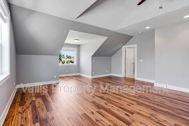 Building Photo - 5669 Cinnamon Teal St SE