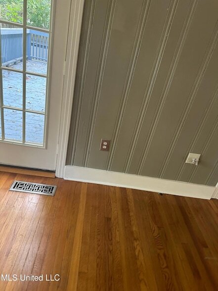 Building Photo - 3564 Cowan Pl