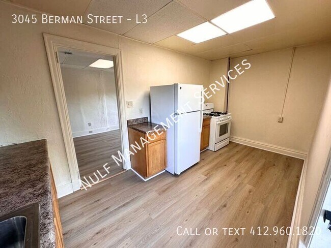 Building Photo - 3045 Bergman St