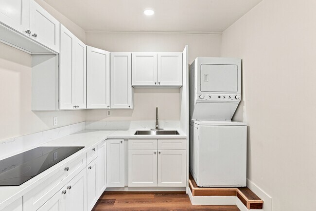 Building Photo - 11150 Santa Fe Ave