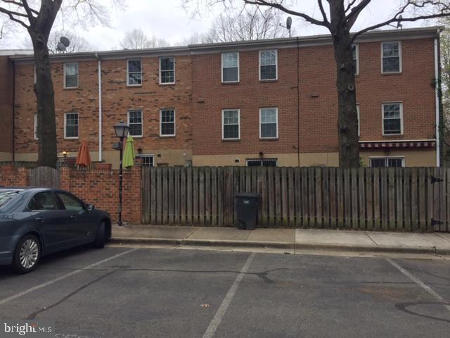 Building Photo - 503 S Patrick St