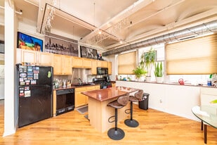 Building Photo - 500 S Clinton St