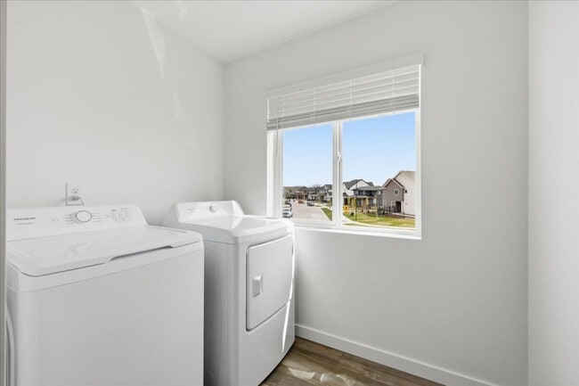 Building Photo - Brand New 3 Bed 3 Bath Townhome