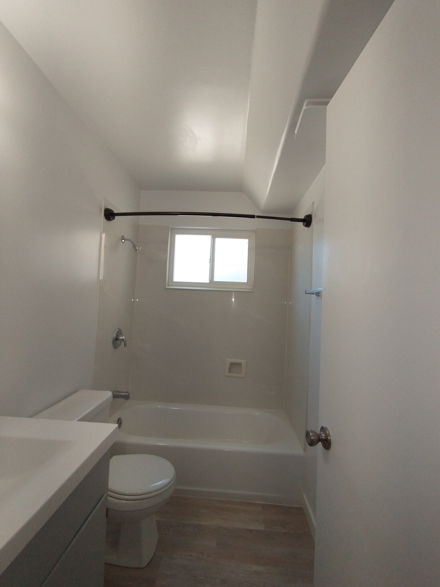 Building Photo - 5289 Balhan Ct