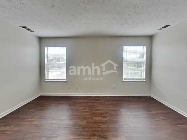 Building Photo - 3188 Bradford Pear Dr