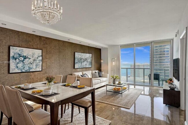 Building Photo - 485 Brickell Ave