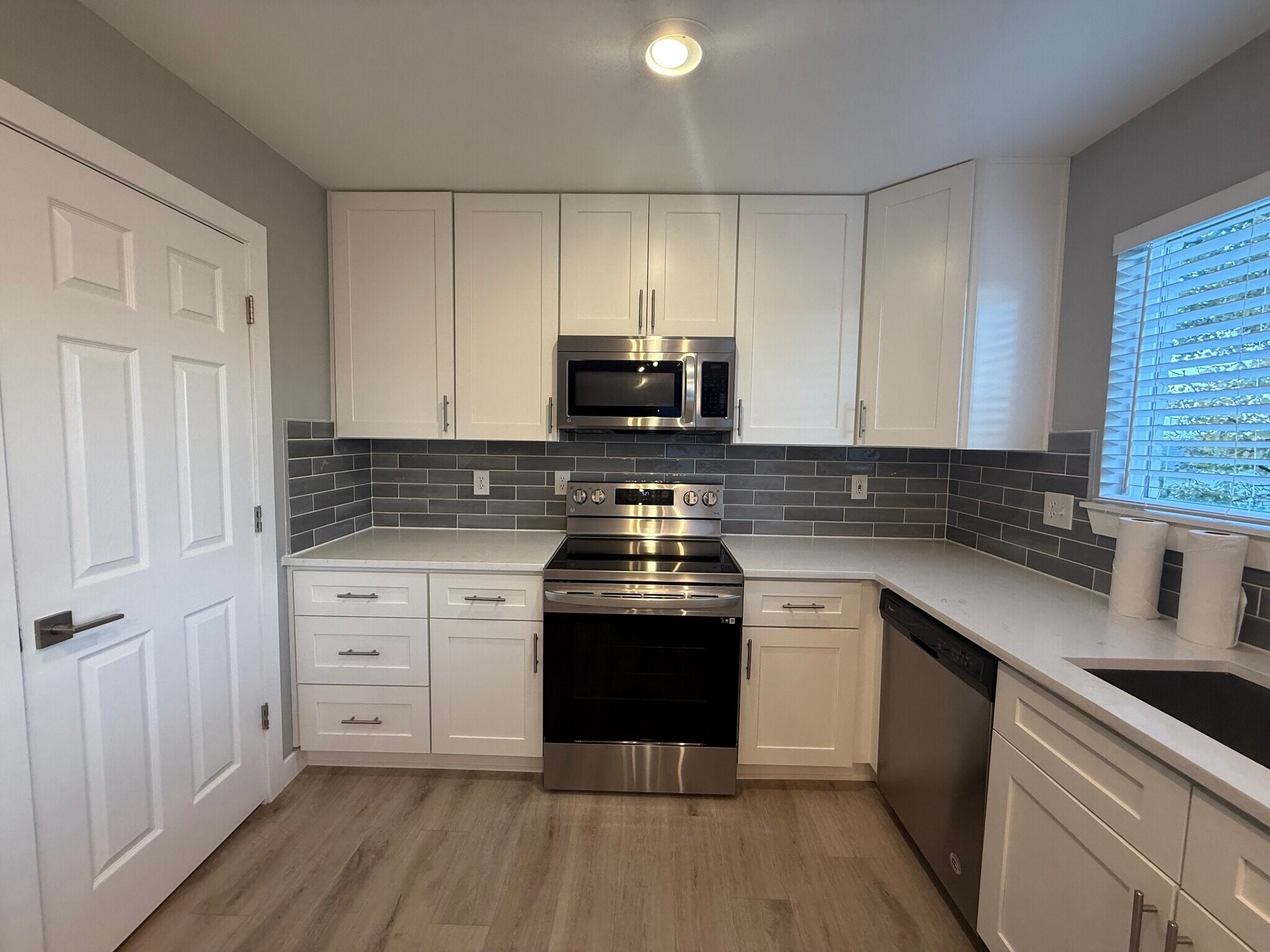 Kitchen - 4054 S Himalaya Way