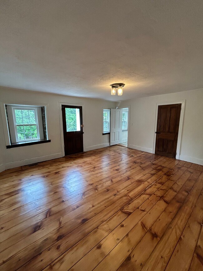 Building Photo - 369 Byram Kingwood Rd