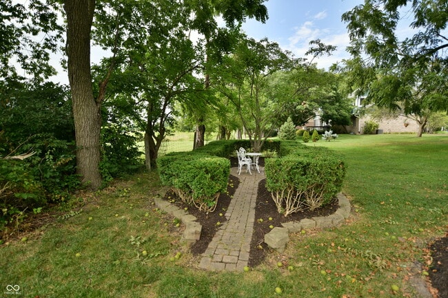 Building Photo - 1402 Edinburgh Dr