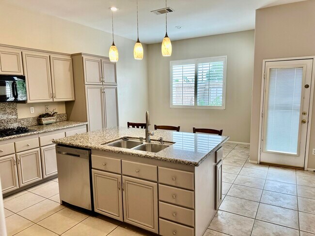 Building Photo - 79120 Kristen Ct