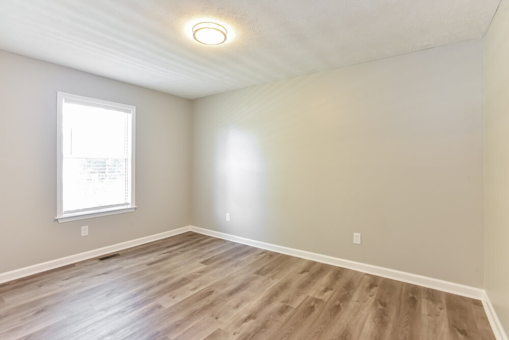 Building Photo - 311 Shadylake Dr