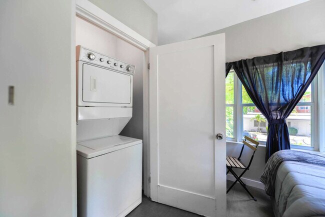 Building Photo - 437 NE 69th St