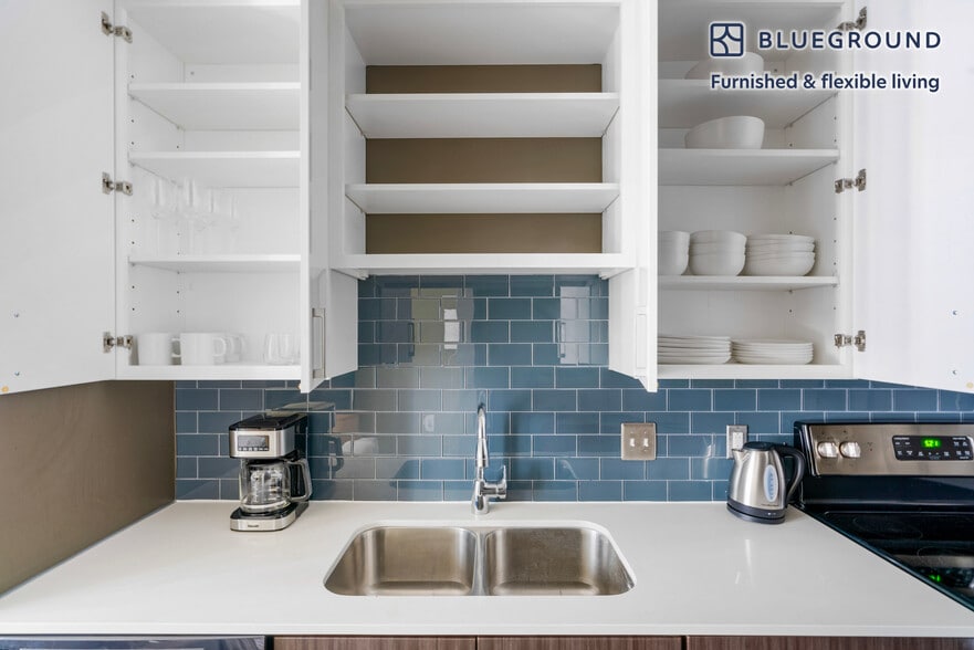 Building Photo - 55 M St NE