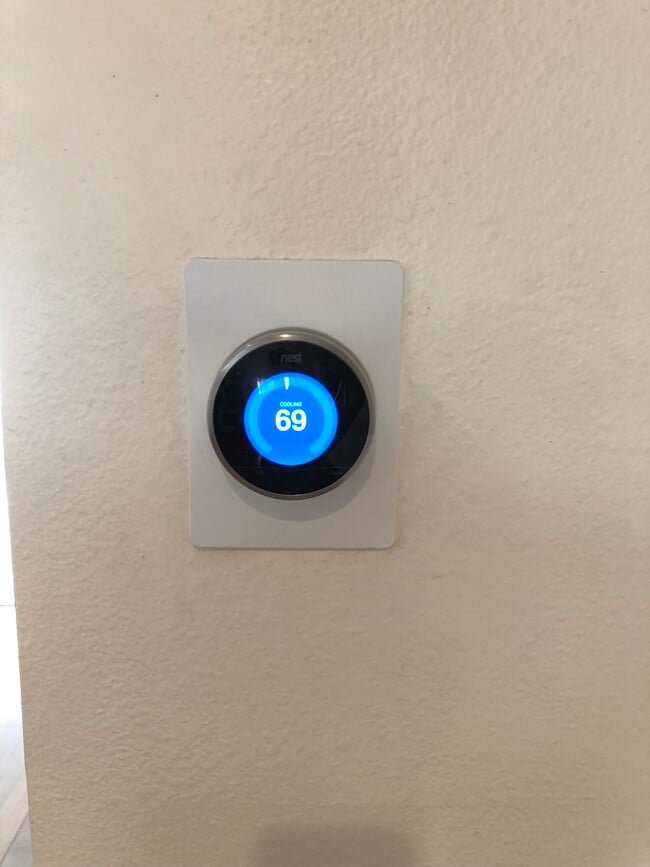Nest Controlled - AC/heater - 2405 34th St