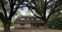 Building Photo - 318 Elm St