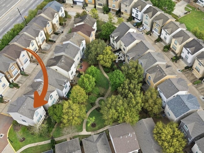 Building Photo - 3002 Clearview Cir