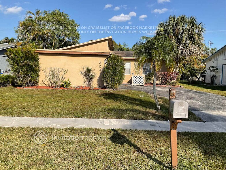 Primary Photo - 304 SW 76th Terrace