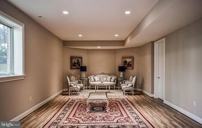 Building Photo - 7841 Montvale Way