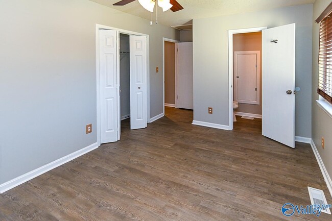 Building Photo - 344 Autumn Ln