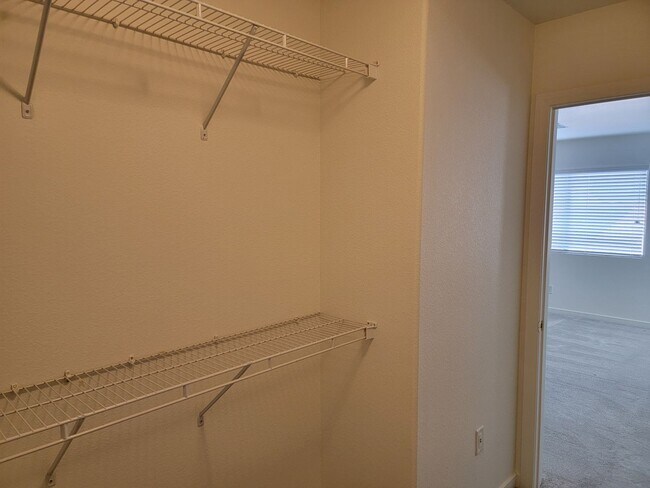 Building Photo - Stunning 3 Bedroom Rental - In Nevada Trails