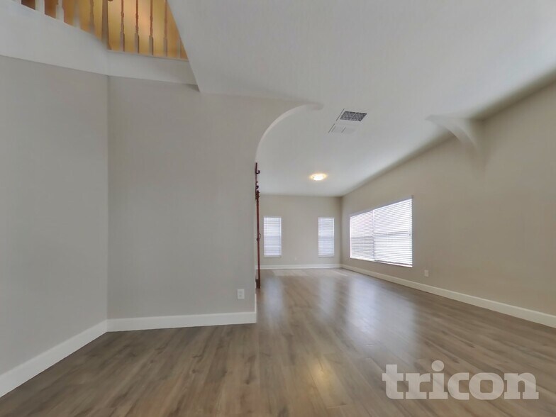 Building Photo - 1990 Turnberry Dr