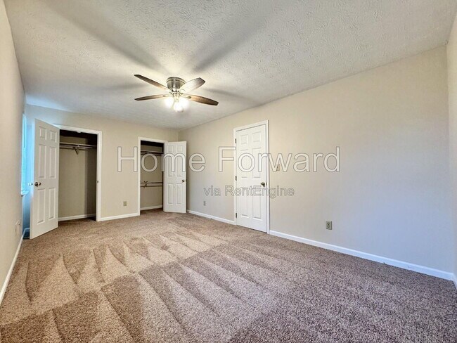 Building Photo - 3118 High Ridge Dr