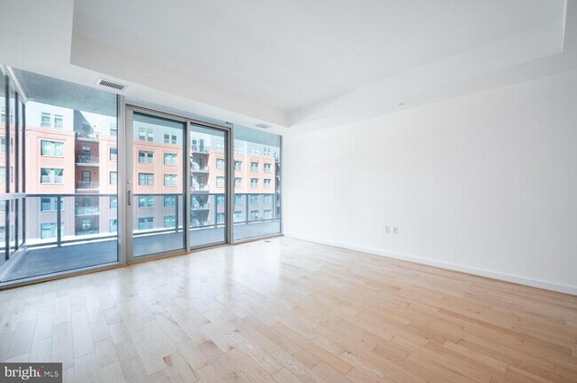 Building Photo - 1881 N Nash St