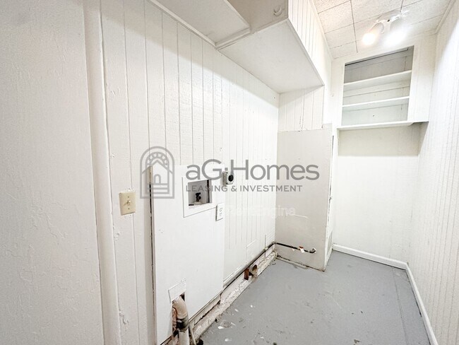 Building Photo - 2017 N Keeton Ave