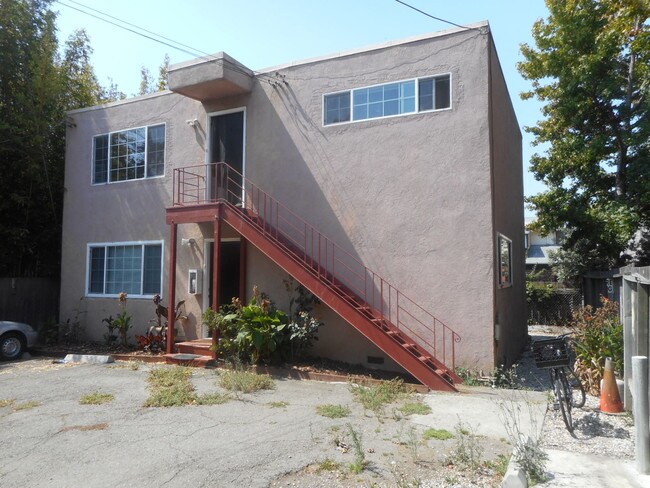 Primary Photo - 3028 Colby St