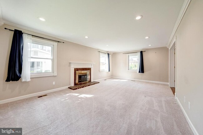 Building Photo - 13204 Pressmont Ln