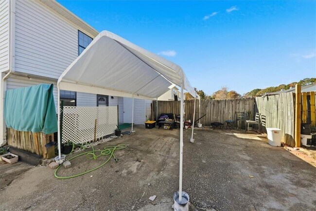 Building Photo - 3682 Stephanie Ct