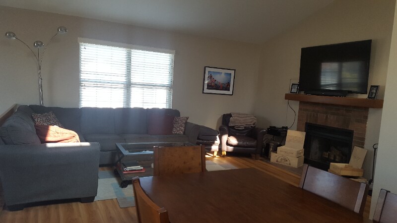 Building Photo - 474 Le Parc Cir