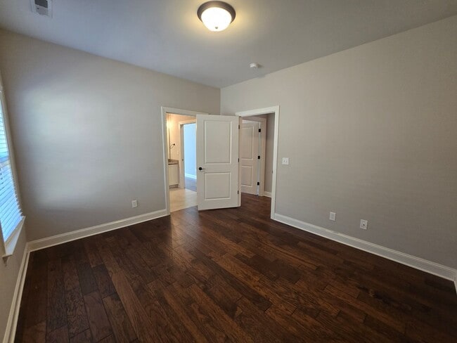 Building Photo - Gorgeous 3 Bedroom, 3 Bath Home Built in 2021- Madison, Alabama