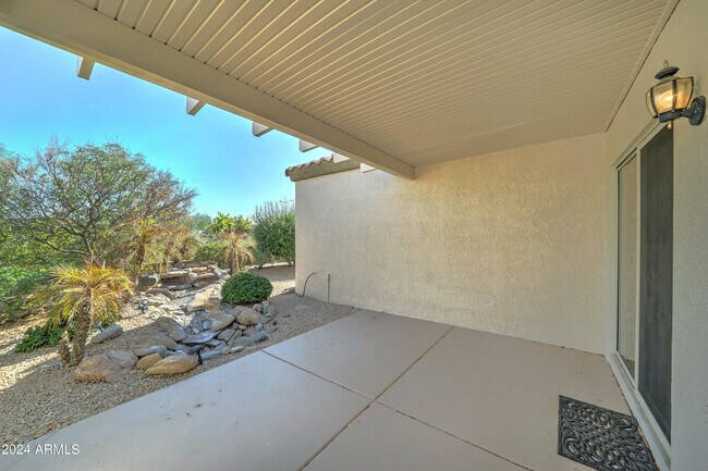 Building Photo - 16457 W Rock Springs Ln