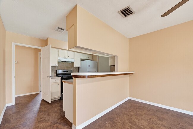 Building Photo - 4826 Redfish Reef Dr