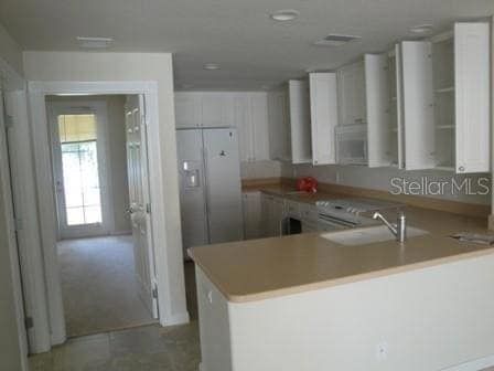 Building Photo - 8537 Insular Ln