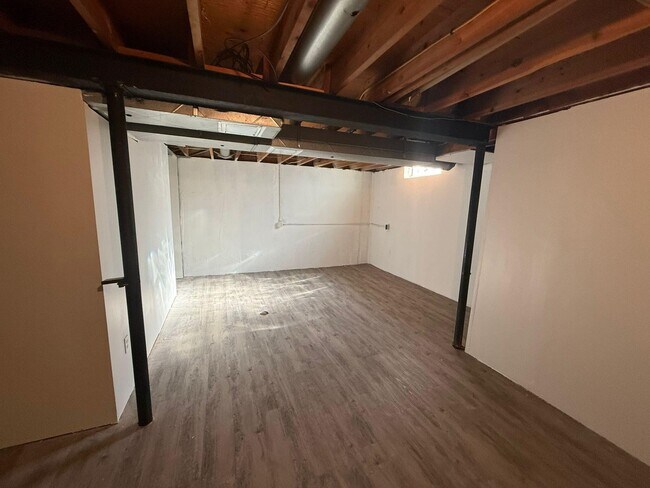 Building Photo - 13444 Melanie Dr