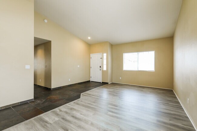 Building Photo - 7519 W Summer Sky Dr