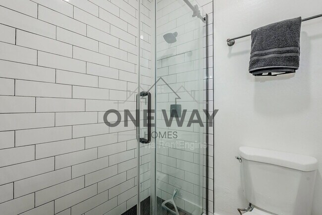 Building Photo - 760 N Swan Dr