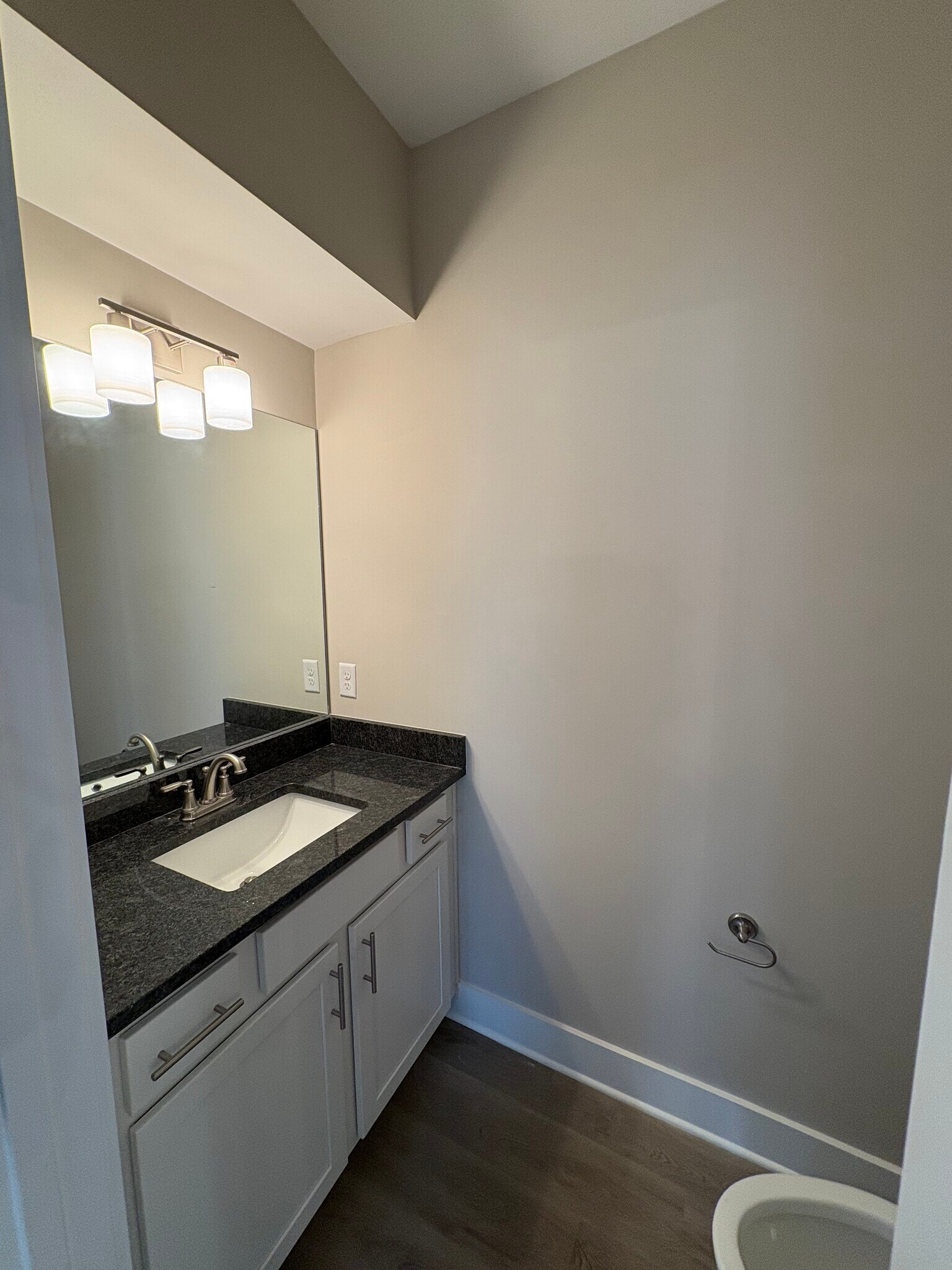 Building Photo - 4662 Heiskell Dr