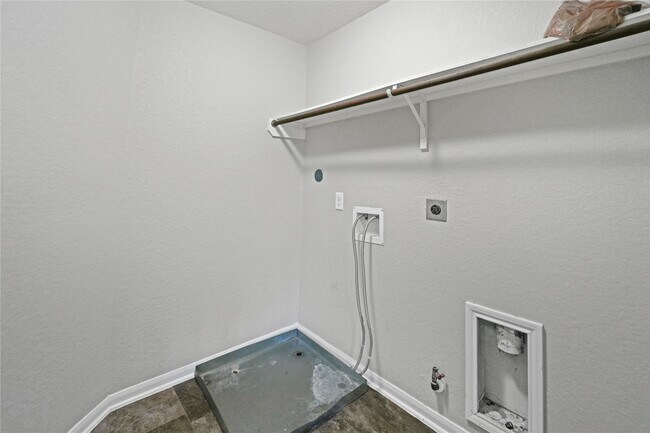 Building Photo - 10622 Dawn Pine Forest Trail