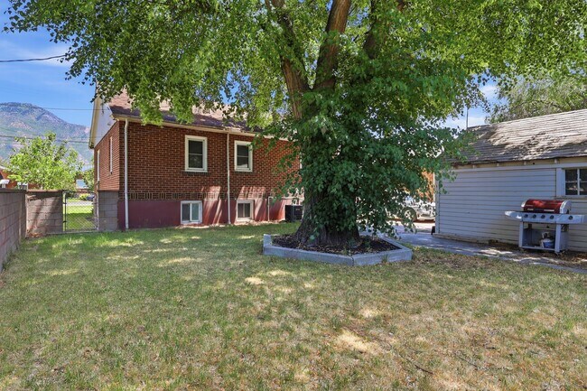 Building Photo - Provo Basement Apartment