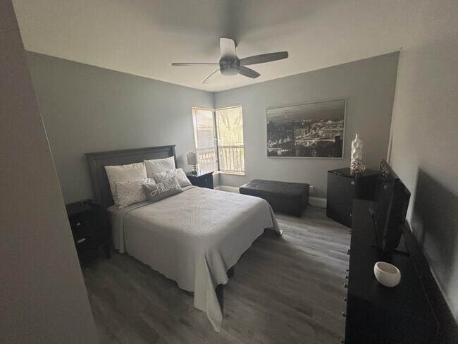 Building Photo - 3751 Cocoplum Cir
