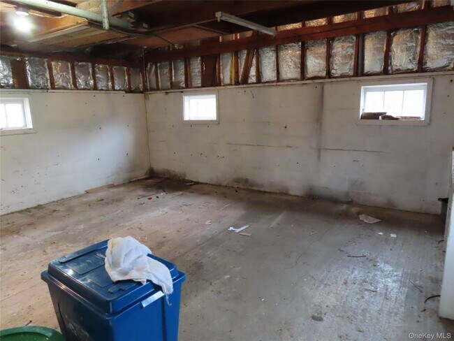 Building Photo - 3 Birch St