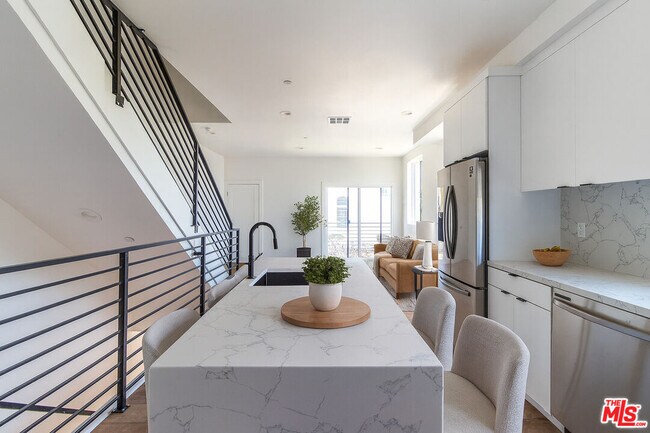 Building Photo - 4507 W 18th St