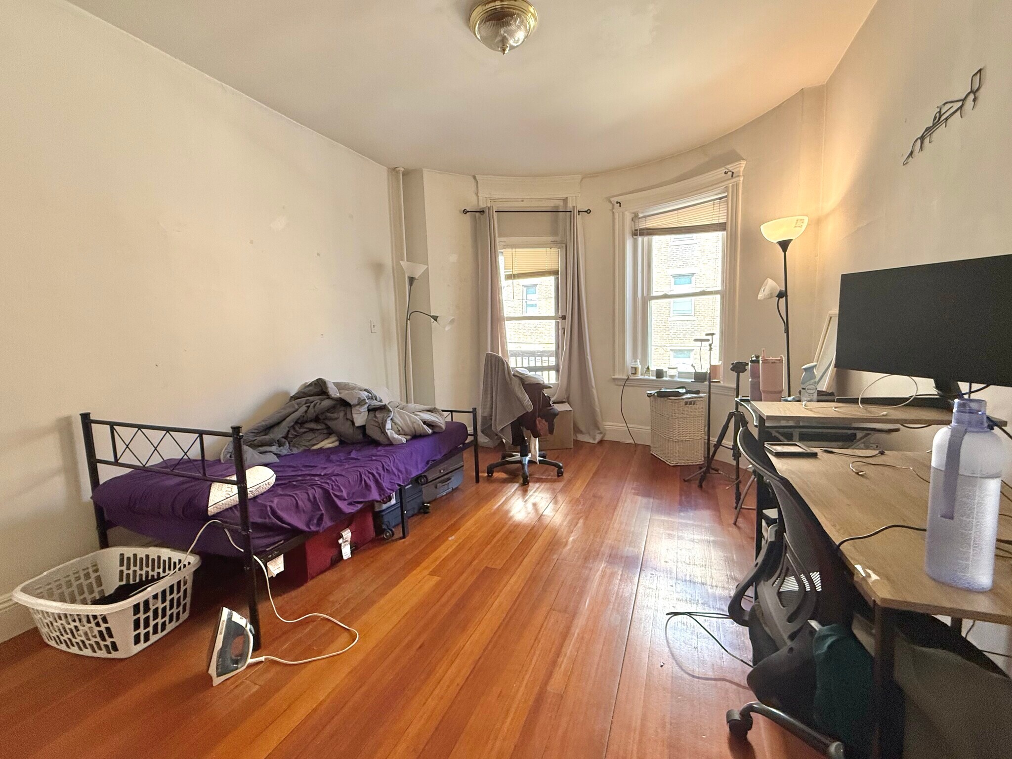 Building Photo - 1908 Beacon St