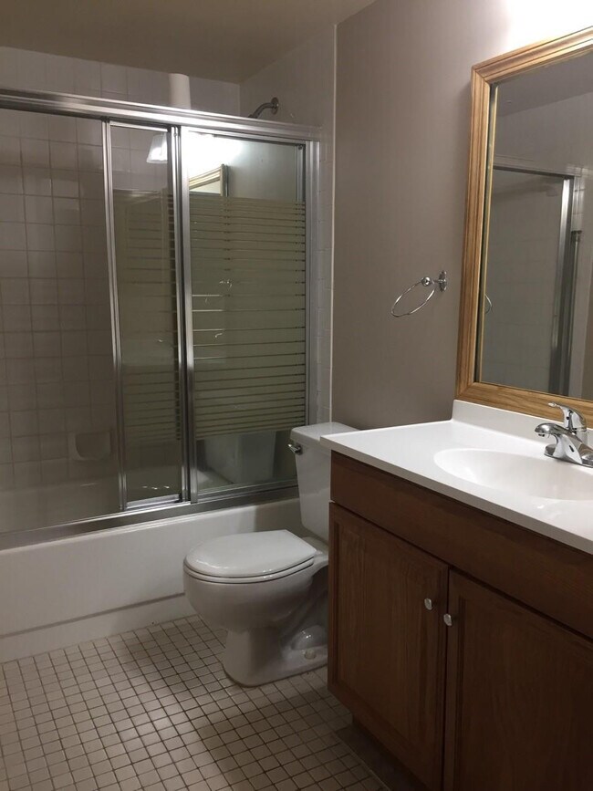 Building Photo - 1100 SW 128th Terrace