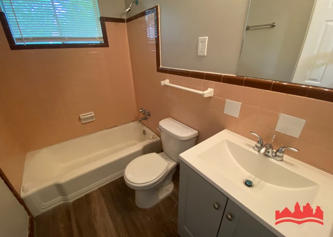 Building Photo - 2370 Hillside Ave