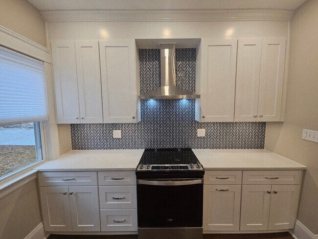 Building Photo - 9715 Clifton Blvd